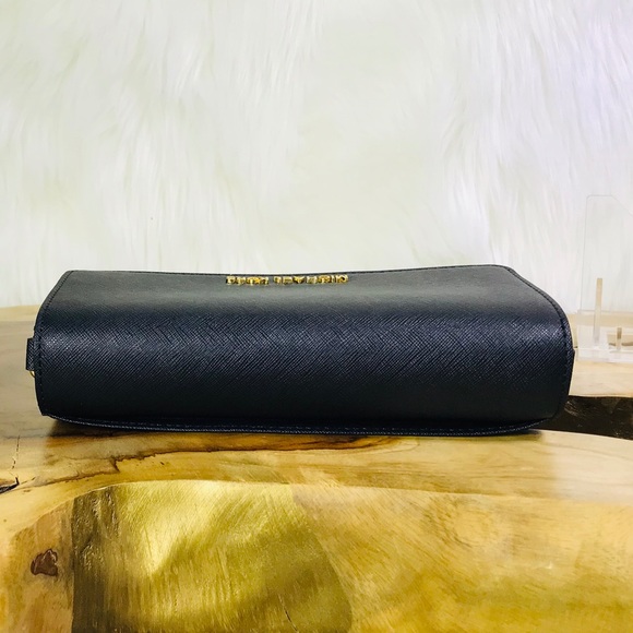 Michael Kors Jet Set Large Phone Crossbody Bag - Picture 6 of 8